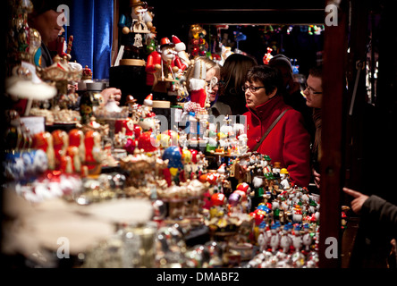 Frankfurter Weihnachtsmarkt in Birmingham - der größte authentische deutsche Markt in der Welt außerhalb Deutschlands und Österreichs Stockfoto