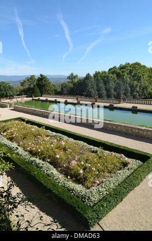 Wasser Garten terrassierten Gärten & ornamentalen Pool Château d'Arnajon Le Puy-Sainte-Réparade Provence Frankreich Stockfoto