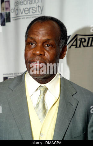 28. Oktober 2002 - Beverly Hills, CALIFORNIA, USA - DANNY GLOVER... FEST DER VIELFALT. IM BESITZ DER PRODUCERS GUILD OF AMERICA. REGENT BEVERLY WILSHIRE HOTEL, BEVERLY HILLS, KALIFORNIEN. 28. OKTOBER 2002. NINA PROMMER / 2002.26947NP (Kredit-Bild: © Globe Photos/ZUMAPRESS.com) Stockfoto