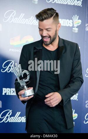 Madrid, Spanien. 12. Dezember 2013. Ricky Martin stellt während der Fototermin in 40 Principales Awards 2013" in Madrid, Spanien, Donnerstag, den 12. Dezember, 2013.Photo: Oscar Gonzalez/NurPhoto Credit: Oscar Gonzalez/NurPhoto/ZUMAPRESS.com/Alamy Live News Stockfoto