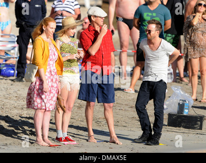 Pierce Brosnan, Aaron Paul, Rosamund Pike und Imogen Poots am Set von dem Film "A long Way down". Im Oktober auf Mallorca gedreht Stockfoto