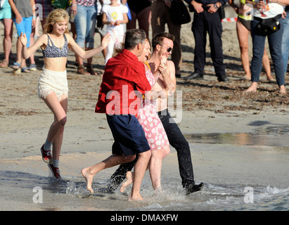 Pierce Brosnan, Aaron Paul, Rosamund Pike und Imogen Poots am Set von dem Film "A long Way down". Im Oktober auf Mallorca gedreht Stockfoto