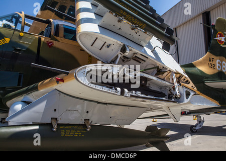 Ein Douglas A-6 Skyraider bei der Wings over Camarillo Flugschau In Camarillo / Kalifornien Stockfoto