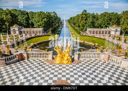 Große Kaskade in Peterhof, St. Petersburg Stockfoto