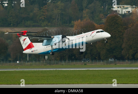 Österreichische Pfeile OE-LGJ kurz start nach ab dem Flughafen Innsbruck Stockfoto