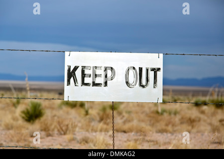 "Keep Out" Zeichen, Trinity Site (erste nukleare Explosion, 1945), neu-Mexiko-USA Stockfoto