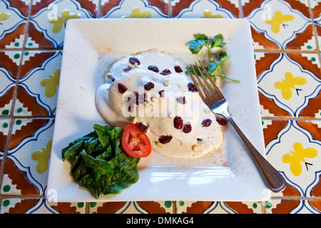 Chile En Nogada Gericht, Casa Chimayo Restaurant, Santa Fe, New Mexico USA Stockfoto