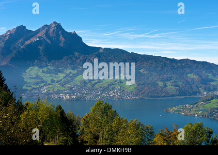 Blick von der Bürgenstock-massiv auf dem Vierwaldstättersee (Vierwaldstättersee) und dem Pilatus, Schweiz Stockfoto