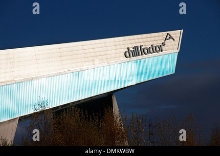 Der Chill Faktor (Factore). Indoor Skifahren, Snowboarden und Schnee-Aktivitäten im Zentrum. Trafford, Manchester, England, UK Stockfoto