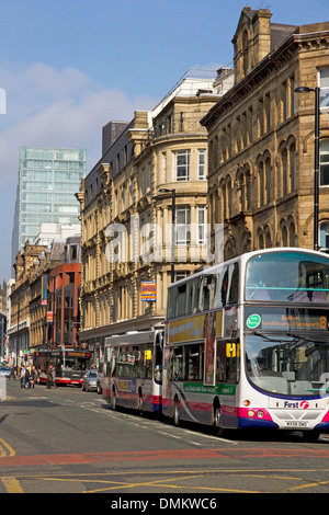 Deansgate (ein Deansgate Appartementhaus jenseits), Stadtzentrum, Manchester, UK Stockfoto