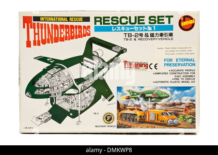 Thunderbirds "TB-2 und Bergefahrzeug" Plastikmodell-Bausatz von IMAI von Japan, basierend auf der beliebten 60er Jahre TV-Serie Stockfoto