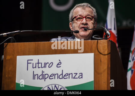 Turin, Italien. 15. Dezember 2013. Turin, 2013/12/15. "Lega Nord" Partei Bund Congress.IN das Bild: Roberto Maroni.Photo: Cesare Quinto/NurPhoto Credit: Cesare Quinto/NurPhoto/ZUMAPRESS.com/Alamy Live-Nachrichten Stockfoto