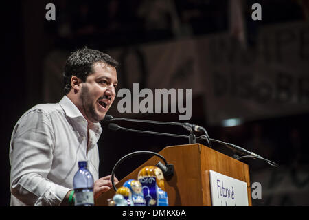 Turin, Italien. 15. Dezember 2013. Turin, 2013/12/15. "Lega Nord" Partei Bund Congress.IN das Bild: Matteo Salvini.Photo: Cesare Quinto/NurPhoto Credit: Cesare Quinto/NurPhoto/ZUMAPRESS.com/Alamy Live-Nachrichten Stockfoto