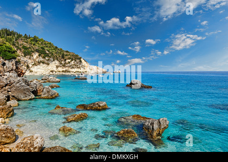 Das berühmte Dorf Agios Nikitas in Lefkada, Griechenland Stockfoto