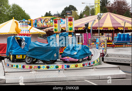 Geschlossenen überdachten Fahrgeschäften, UK Stockfoto