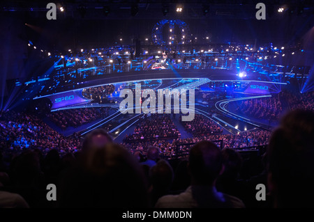 Leeds erste direkte Arena hosting der BBCs Sports Personality of the Year Awards 2013, zeigt Andy Murray seine Auszeichnung. Stockfoto