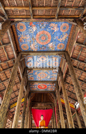 Dach-Gemälde im Wat Maha Leap - Kbong Khmom Provinz, Kambodscha Stockfoto