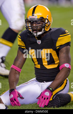 4. Oktober 2009: Pittsburgh Steelers Wide Receiver Santonio Holmes (10) während die NFL Football-Spiel zwischen den San Diego Chargers und Pittsburgh Steelers in Heinz Field in Pittsburgh, Pennsylvania.  Die Steelers gegen die Chargers 38-28. (Kredit-Bild: © Southcreek Global/ZUMApress.com) Stockfoto