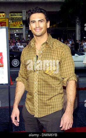 19. Juni 2002 - Hollywood, Kalifornien, USA -... JUWANNA MANN - WB-WELT-PREMIERE. MANN CHINESE THEATER, HOLLYWOOD, KALIFORNIEN. 18. JUNI 2002. NINA PROMMER / 2002 K25351NP (Kredit-Bild: © Globe Photos/ZUMAPRESS.com) Stockfoto