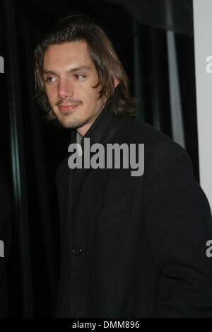 17. Dezember 2002 - Los Angeles, Kalifornien, USA - LUKAS HAAS-... " GANGS OF NEW YORK "- PREMIERE-. DIRECTORS GUILD OF AMERICA, LOS ANGELES, CA-. 17. DEZEMBER 2002-. NINA PROMMER / 2002 K27590NP (Kredit-Bild: © Globe Photos/ZUMAPRESS.com) Stockfoto