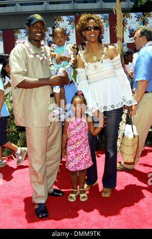 17. Juni 2002 - Hollywood, Kalifornien, USA -... " LILO & STITCH "-WELT PREMIERE.EL CAPITAN THEATRE, HOLLYWOOD, CA. 16. JUNI 2002. NINA PROMMER / 2002 K25302NP (Kredit-Bild: © Globe Photos/ZUMAPRESS.com) Stockfoto