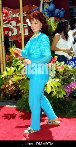 17. Juni 2002 - Hollywood, Kalifornien, USA -... " LILO & STITCH "-WELT PREMIERE.EL CAPITAN THEATRE, HOLLYWOOD, CA. 16. JUNI 2002. NINA PROMMER / 2002 K25302NP (Kredit-Bild: © Globe Photos/ZUMAPRESS.com) Stockfoto