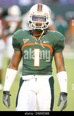 10. Oktober 2009: Miami (FL) defensive zurück Brandon Harris (1) erwärmt sich vor dem Spiel.  Nr. 11. Miami Hurricanes besiegte Florida A & M Rattlers 48-16 im Landshark Stadium in Miami Gardens, FL. (Credit-Bild: © Southcreek Global/ZUMApress.com) Stockfoto