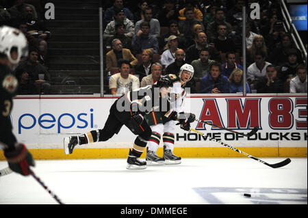 14. Oktober 2009 - Anaheim, Kalifornien, USA - TEEMU SELÄNNE als die Anaheim Ducks schlagen Minnesota Wild 3 zu 2 im Honda Center in Anaheim. (Kredit-Bild: © Scott Mitchell/ZUMA Press) Stockfoto