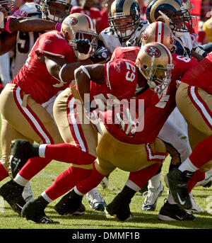 4. Oktober 2009 - San Francisco, Kalifornien - San Francisco 49ers gegen St. Louis Rams im Candlestick Park Sonntag, 4. Oktober 2009. San Francisco 49ers zurück Glen Kaffee #29 läuft mit dem Ball laufen. (Kredit-Bild: © Al Golub/ZUMApress.com) Stockfoto