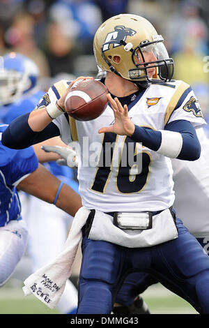 17. Oktober 2009: Akron Quarterback Patrick schön in der Tasche im ersten Quartal des Spiels gegen die UB Stiere Reißverschlüsse gründet.  Buffalo gewann das Spiel mit 21-17 über Akron 3-4 auf der Saison im UB-Stadion in Buffalo, NY zu verbessern, um... Obligatorische Credit: Michael Johnson / Southcreek Global (Kredit-Bild: © Southcreek Global/ZUMApress.com) Stockfoto