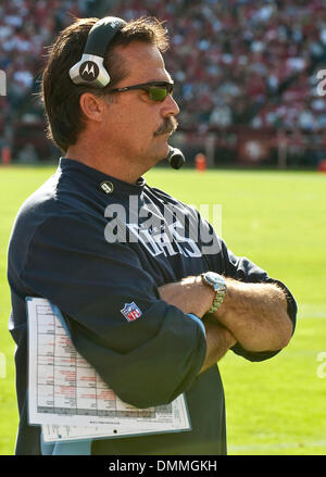 8. November 2009 - San Francisco, Kalifornien - San Francisco 49ers Vs Tennessee Titans im Candlestick Park Sonntag, 8. November 2009. Titan-Cheftrainer Jeff Fisher (Credit-Bild: © Al Golub/ZUMApress.com) Stockfoto