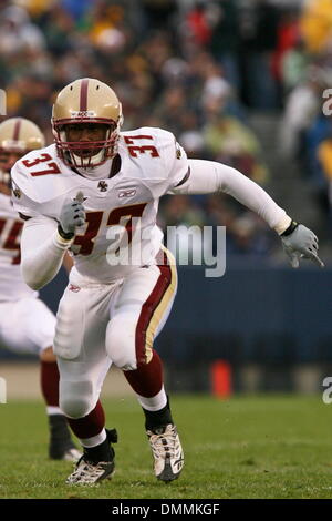 24. Oktober 2009: Boston College Linebacker Jarick Walker (37) während der Spielaktion.  Boston College der Atlantic Coast Conference, an Notre Dame, unabhängig, Notre Dame Stadium in South Bend, Indiana.  Notre Dame gewann das Spiel mit 20-16..Mandatory Credit: Scott W. Grau / Southcreek Global (Credit-Bild: © Southcreek Global/ZUMApress.com) Stockfoto