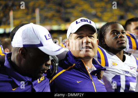 24. Oktober 2009: LSU Cheftrainer, Les Miles, nach Samstagabend SEC West Matchup zwischen der Auburn Tigers und die LSU Tigers.  LSU gewinnen würde das Spiel 31-10... obligatorisch Credit: Stacy Revere / Southcreek Global (Credit Bild: © Southcreek Global/ZUMApress.com) Stockfoto