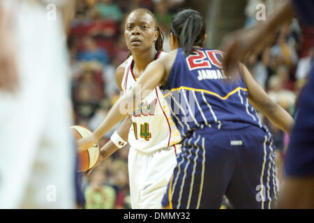 22. August 2009: Shannon Johnson (14) während der Seattle Storm 70-64 Sieg über Indiana Fever in der Key Arena in Seattle Washington. (Kredit-Bild: © Southcreek Global/ZUMApress.com) Stockfoto