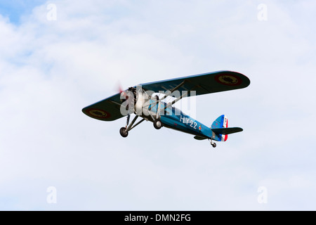 Morane Saulnier MS317 HY22 317 G-MOSA im Flug am Breighton Flugplatz Stockfoto