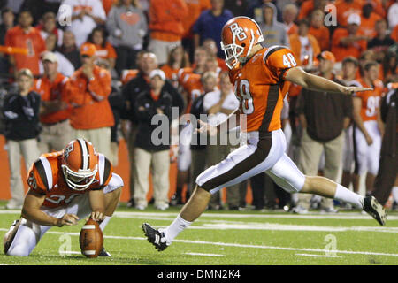 3. September 2009: Bowling Green State University Kicker Jerry Phillips während der Spielaktion.  Troy University, der Sun Belt-Konferenz, an der Bowling Green State University, der Mid-American Conference, in das Eröffnungsspiel der Saison 2009 für beide Teams im Doyt Perry Stadium in Bowling Green, Ohio.  Bowling Green State University besiegt Troy University 31-14. (Kredit-Bild: © Stockfoto