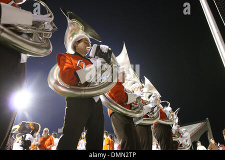 3. September 2009: der Bowling Green State University Band feiert den Sieg.  Troy University, der Sun Belt-Konferenz, an der Bowling Green State University, der Mid-American Conference, in das Eröffnungsspiel der Saison 2009 für beide Teams im Doyt Perry Stadium in Bowling Green, Ohio.  Bowling Green State University besiegt Troy University 31-14. (Kredit-Bild: © Southcreek Stockfoto