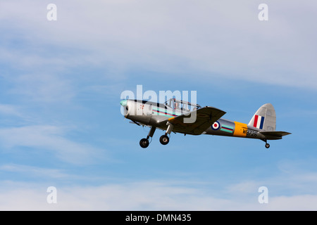 De Havilland (Kanada) DHC-1Chipmunk 22A T10 WB726 G-AOSK während des Fluges nach dem Start vom Flugplatz Breighton Stockfoto