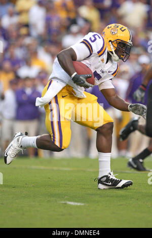 12. September 2009: LSU Runningback Keiland Williams (5) läuft der Ball gegen den Commodores. Die LSU Tigers besiegt den Vanderbilt Commodores 23-9 im Tiger Stadium in Baton Rouge, Louisiana (Kredit-Bild: © Southcreek Global/ZUMApress.com) Stockfoto