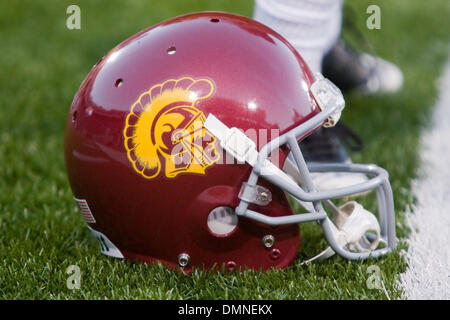 12. September 2009: USC Trojans Helm auf dem Feld vor der NCAA College-Football-Spiel zwischen den USC Trojans und den Ohio State Buckeyes im Ohio Stadium in Columbus, Ohio.  #3 sammelten sich USC auf #7 Ohio Zustand 18-15 vor einer Rekordkulisse von 106.033 Fans im Ohio Stadium zu besiegen. (Kredit-Bild: © Southcreek Global/ZUMApress.com) Stockfoto