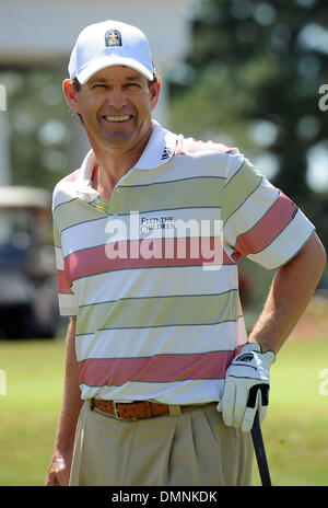 Sep 14, 2009 - Wilmington, North Carolina; USA - Golf Professional LEE JANZEN, die ist ein zwei Mal, dass das 3. jährliche Coastal christlichen High School Golf-Turnier US Open Champion beteiligt, die stattfand im Cape Fear Country Club befindet sich in Wilmington.  Copyright 2009 Jason Moore. (Kredit-Bild: © Jason Moore/ZUMA Press) Stockfoto