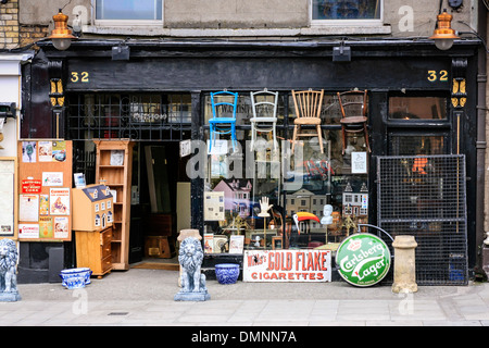 Paradies für Junk-e-Shop und Kommissionierer in Dublin Irland Stockfoto