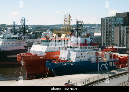 Dockside Hafen Aberdeen Transport Öl Stockfoto