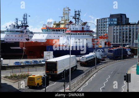 Dockside Hafen Aberdeen Transport Öl Stockfoto