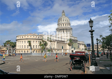 Capitolio, Paseo de Martí (aka Paseo del Prado), Alt-Havanna (La Habana Vieja), Kuba, Karibik, Mittelamerika Stockfoto