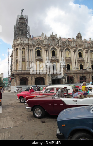 Gran Teatro De La Habana, Paseo de Martí (aka Prado), Alt-Havanna (La Habana Vieja), Kuba, Karibik, Mittelamerika Stockfoto