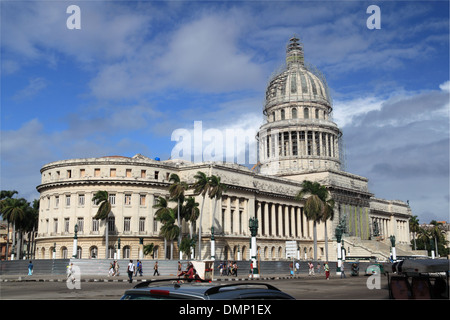 Capitolio, Paseo de Martí (aka Paseo del Prado), Alt-Havanna (La Habana Vieja), Kuba, Karibik, Mittelamerika Stockfoto