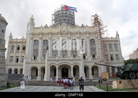 Vorderseite des Museo de la Revolución, alte Havanna (La Habana Vieja), Kuba, Karibik, Mittelamerika Stockfoto