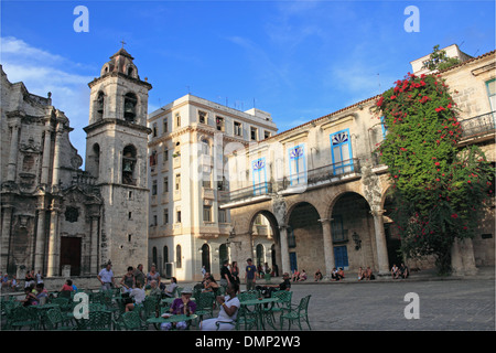 Palacio del Conde Lombillo, Plaza de Catedral, Alt-Havanna (La Habana Vieja), Kuba, Karibik, Mittelamerika Stockfoto