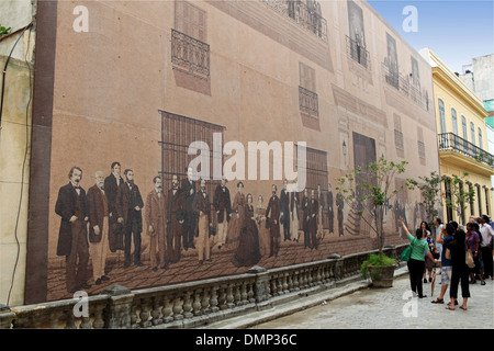 Wandbild de Mercaderes durch Andrés Carrillo, Calle Mercaderes, Alt-Havanna (La Habana Vieja), Kuba, Karibik, Mittelamerika Stockfoto